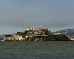 Question 28 photo: Prison Islands